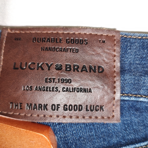 Lucky Brand Jeans Men's 34 x 34, Classic Fit - Picture 3 of 4